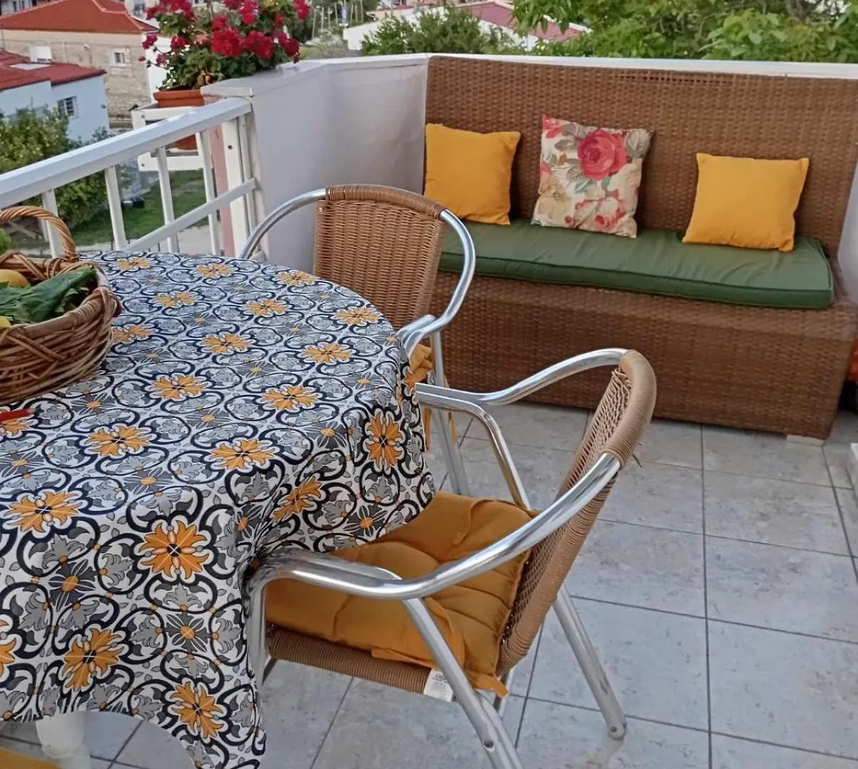 Dom Raspalozen Ni Daleko Ot More I Prirodi Kriopigi Apartment
